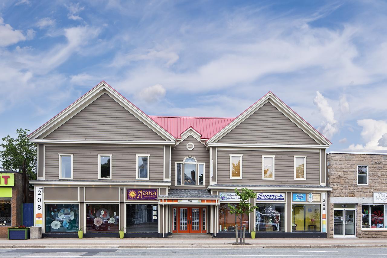 Micro Boutique Living Antigonish Aparthotel Exterior photo